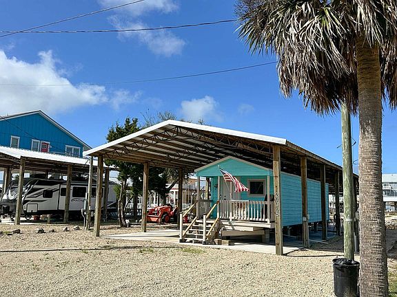 4th image of 20365 Marina Rd