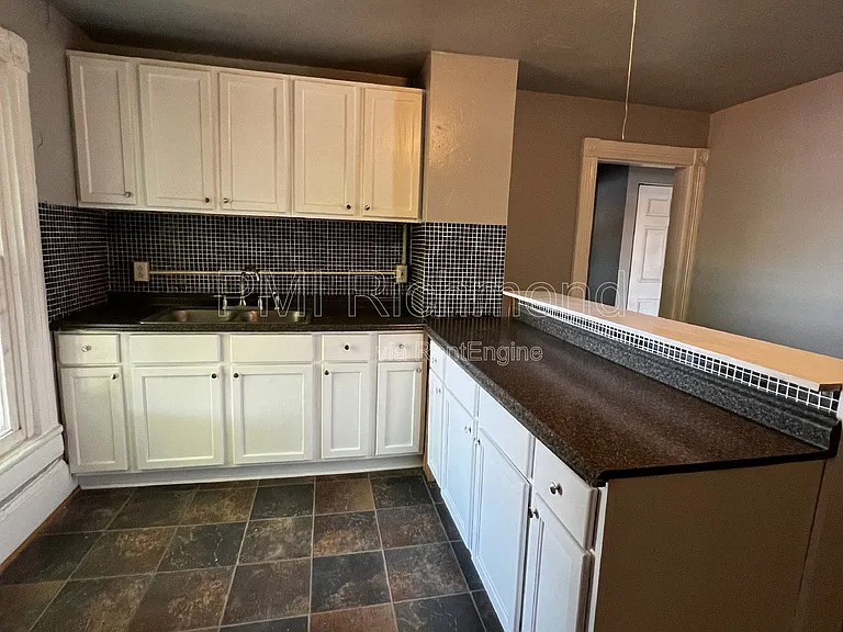 104 Lee Ave #B — Photo 6