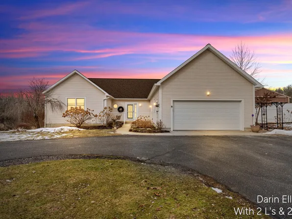 7086 Peck Lake Rd, Saranac, MI 48881