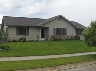 554 Wilderness Ct, Hartford, WI 53027