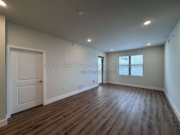 2nd image of 414 Cape Coral Pkwy E #401