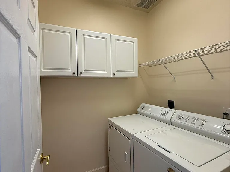 633 NW Whitfield Way — Photo 11