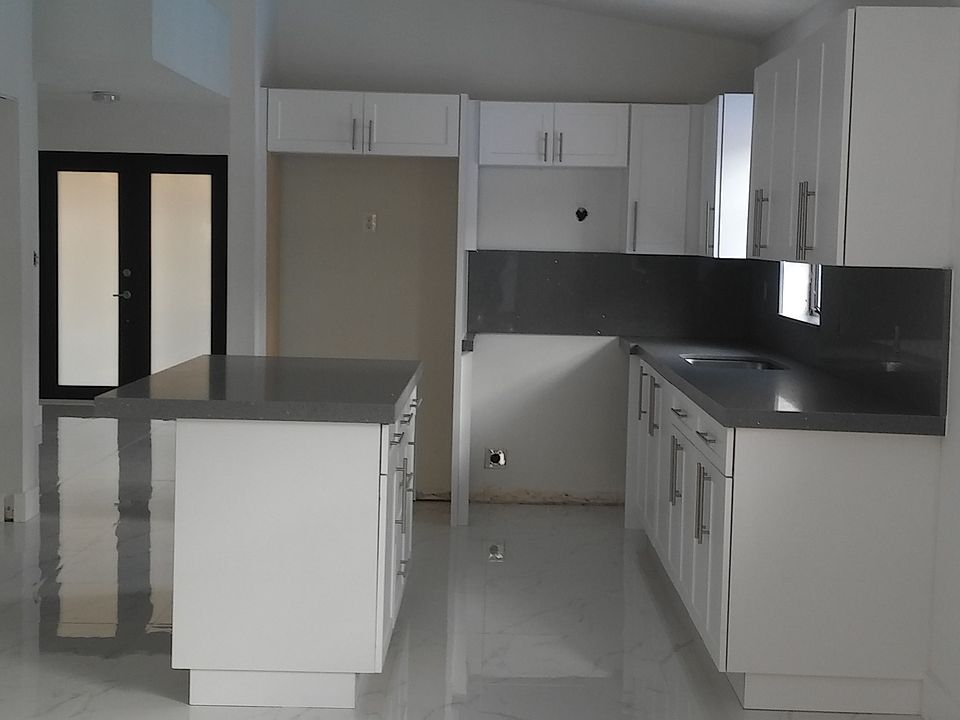 2nd image of 2744 W 70th Pl