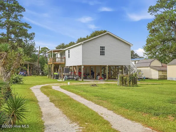 131 Circle Drive, Cedar Point, NC 28584