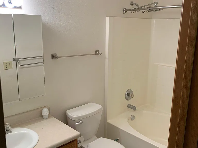 3665 Goodall Ct — Photo 10