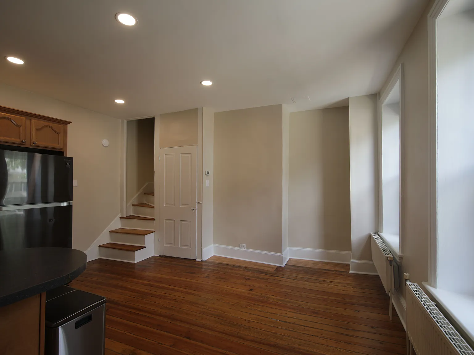 2 bed, 1050 sqft, $1,800 — Photo 3