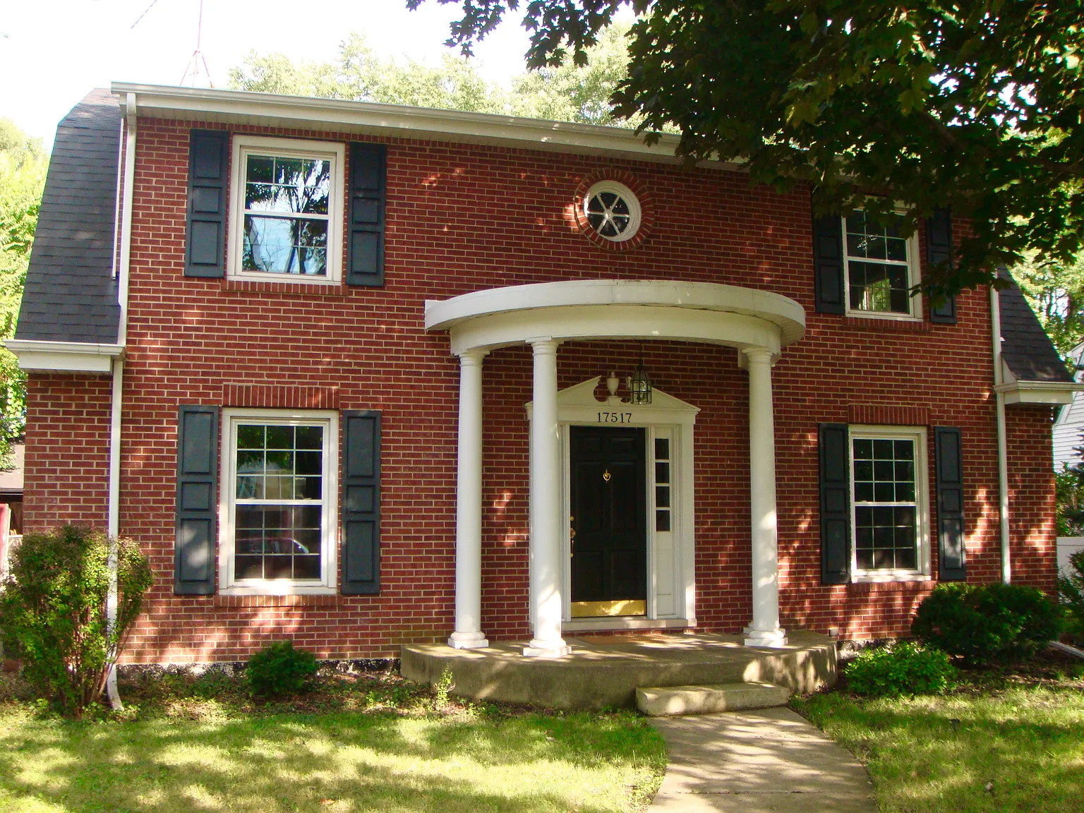 17517 Henry St photo 1