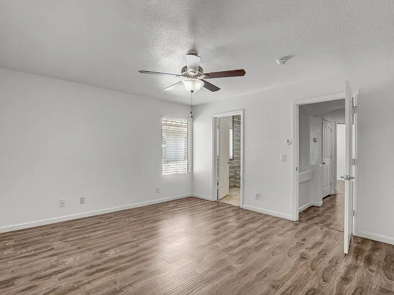 3557 Sedwick Dr — Photo 25