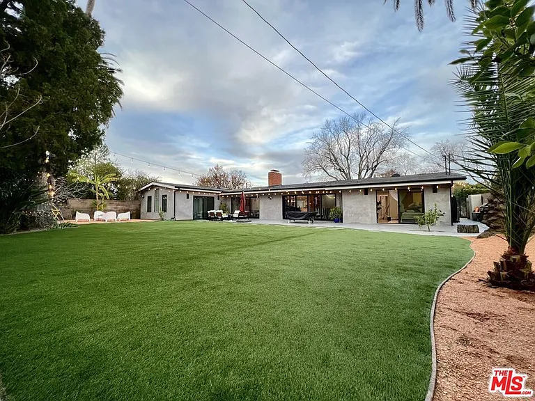 4821 Heaven Ave — Photo 18