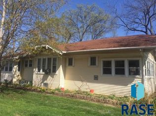 111 N Broadway St, Centerville, SD 57014