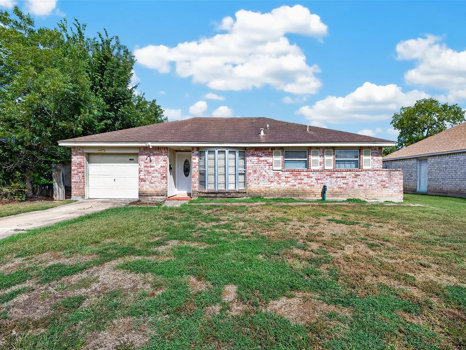 3 bed, 1.5 bath, 1130 sqft, $1,600 — Photo 1