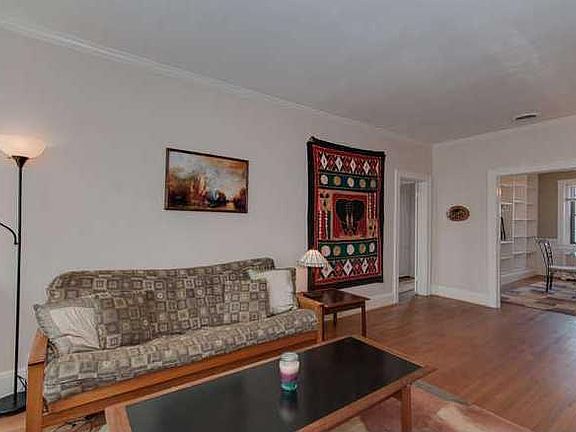2nd image of 832 Gates Ave APT A5
