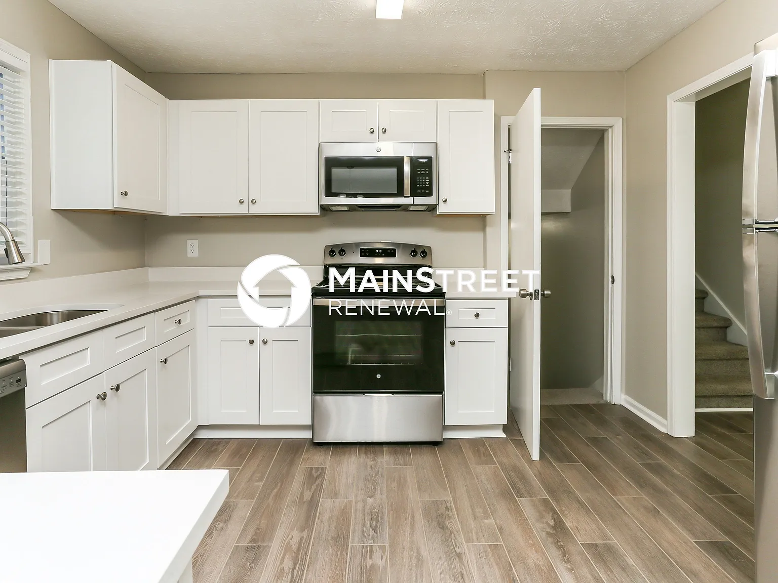 588 Michael Court — Photo 4