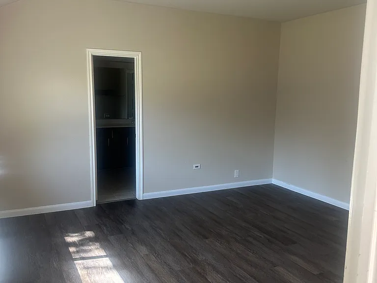 12025 Rustling Oaks Dr — Photo 9