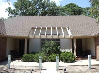 504 Country Club Dr, Pawleys Island, SC 29585