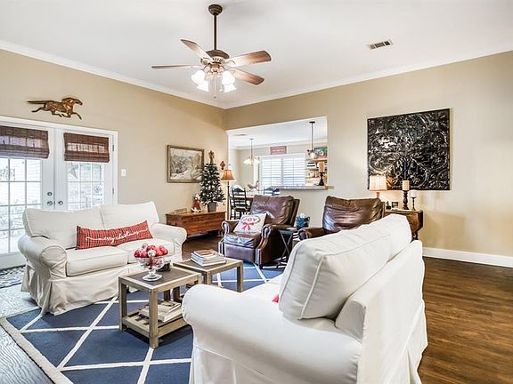 5th image of 8660 Woodstream Dr