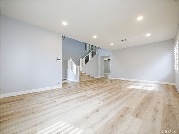 4th image of 9334 Meadow Ln