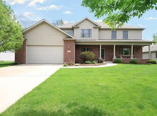 26417 S Lyndsay Dr, Channahon, IL 60410