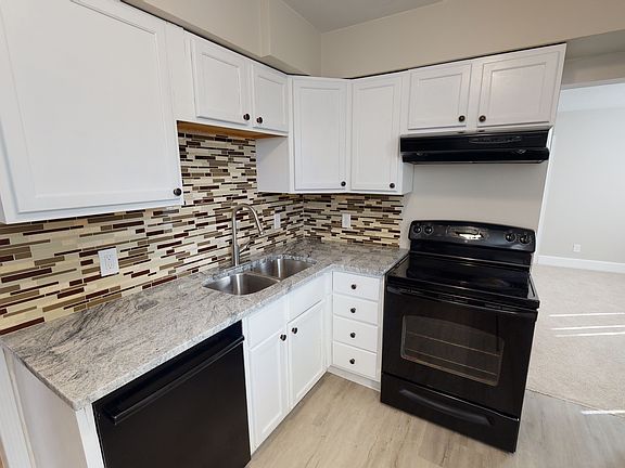 2nd image of 1105 18 1/2 Ave NE APT 1