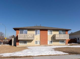 29 W Meadowlark Blvd N #2, Lethbridge, AB T1H4R4
