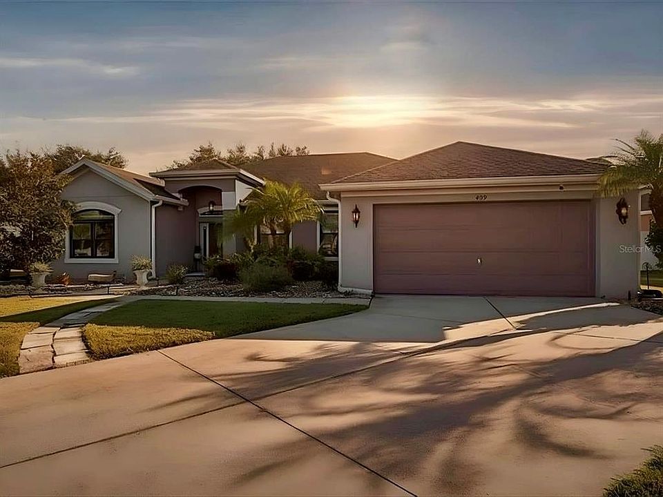 1st image of 409 Skyview Pl