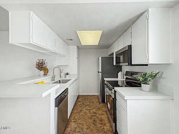 4th image of 1111 E UNIVERSITY Drive #229