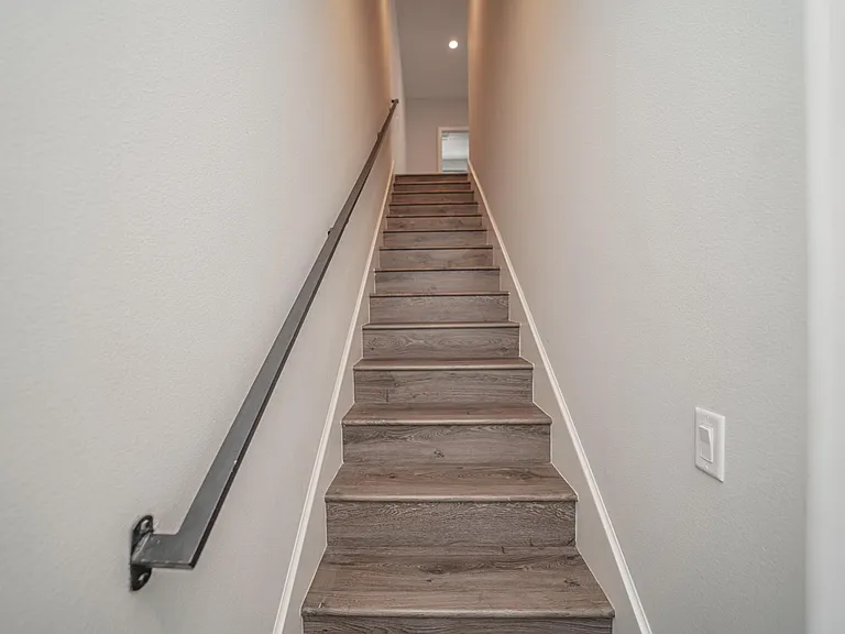 4526 1/2 Saint Charles Pl — Photo 19