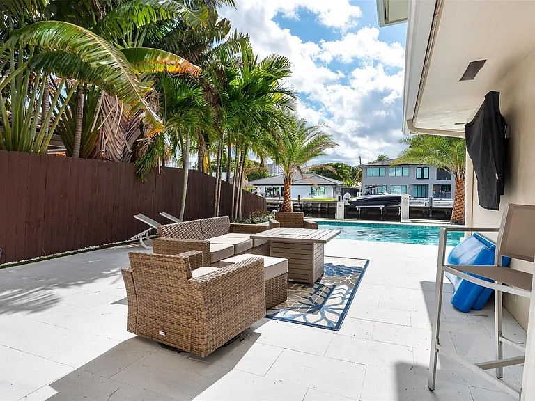 39 Castle Harbor Isle Dr — Photo 34