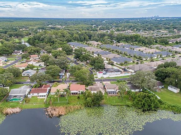 5th image of 12410 Queensland Ln