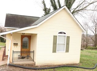 611 W Miller St, De Soto, MO 63020
