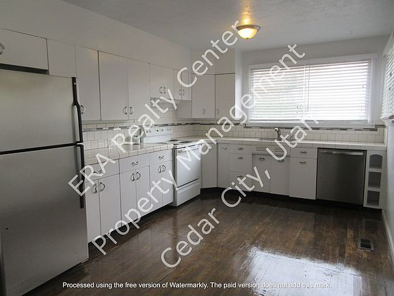 3rd image of 399 E Center St