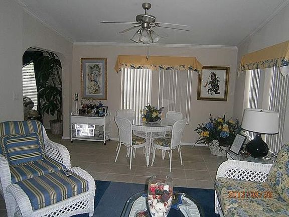 4th image of 1712 Primrose Ln