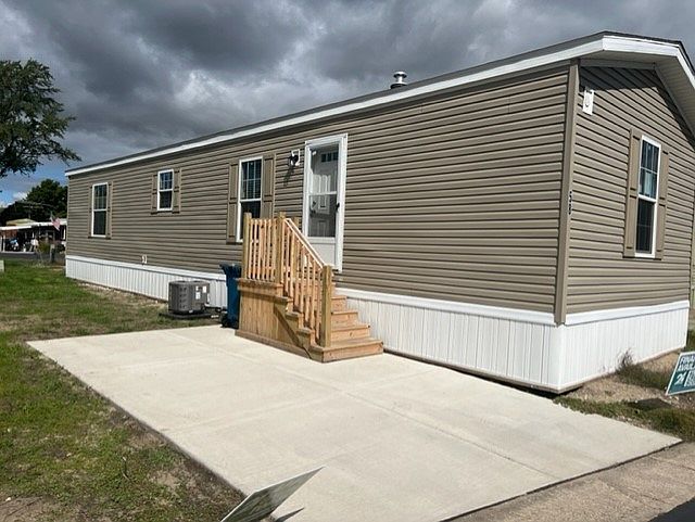 1st image of 333 E Lakewood Blvd #58