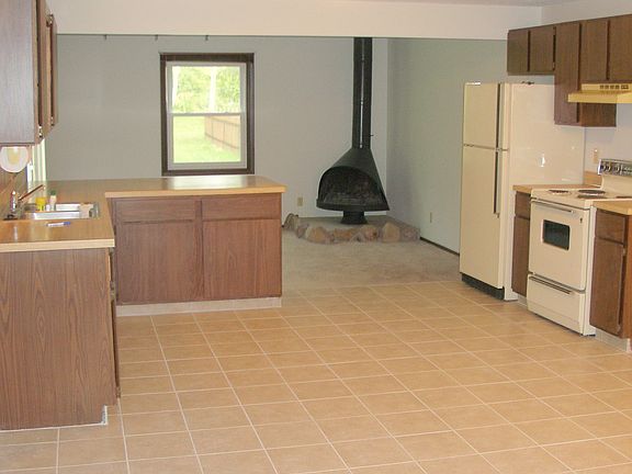 Open kitchen / family room