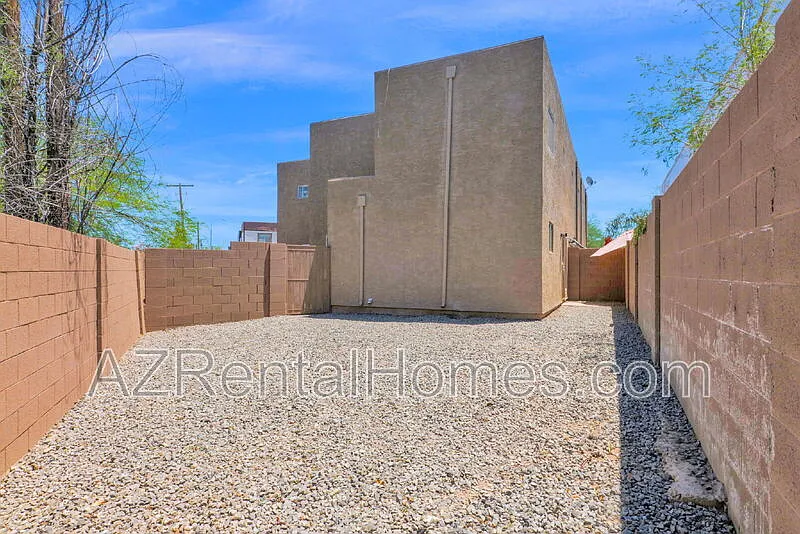 Building Photo - 1712 E Pepper Cir #3