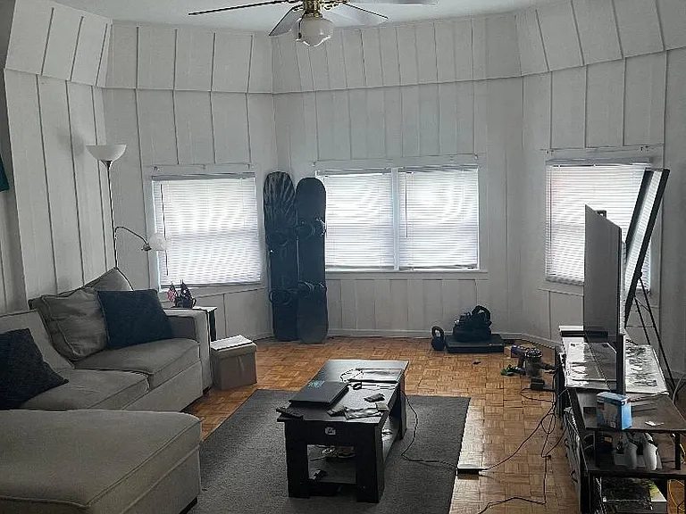 2438 N Clark St #3F — Photo 3