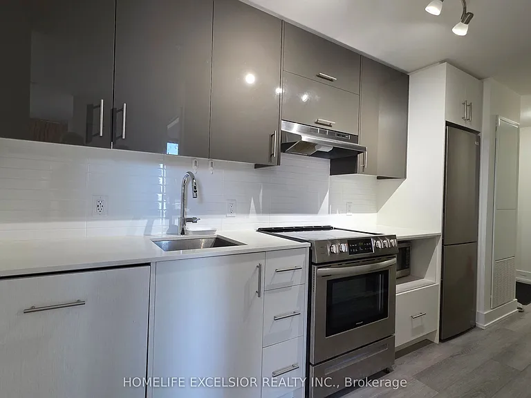 188 Fairview Mall Dr #829 — Photo 2
