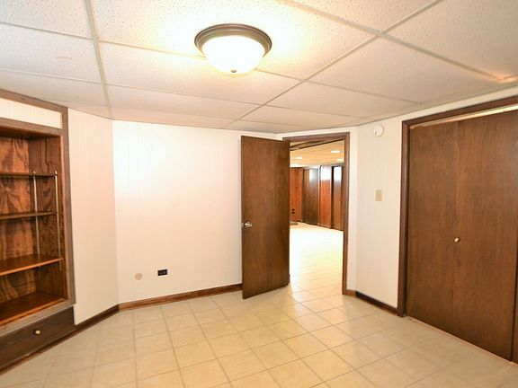 5th image of 16219 Lowell Ave