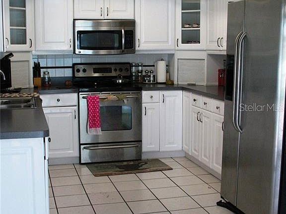 3rd image of 380 Buttonwood Dr