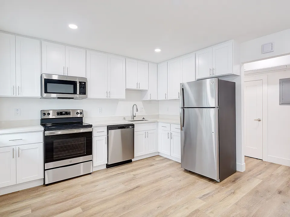 Ridge Apartments