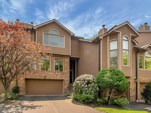 88 Lakeview Dr, Old Tappan, NJ 07675