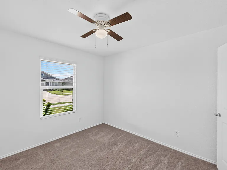 320 Dewberry St — Photo 11