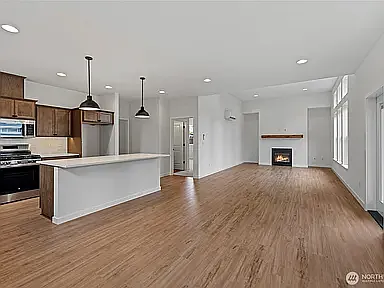 745 Prospect St — Photo 12