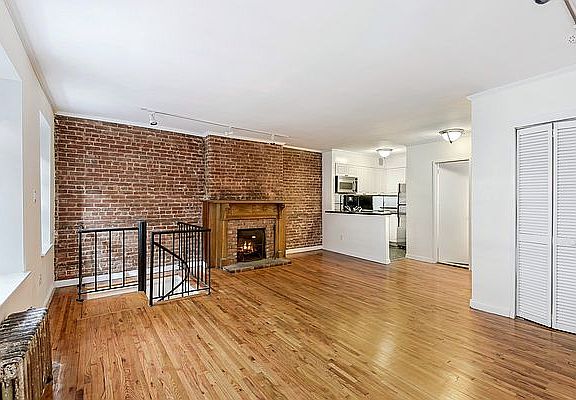 3rd image of 145 W 78th St APT A
