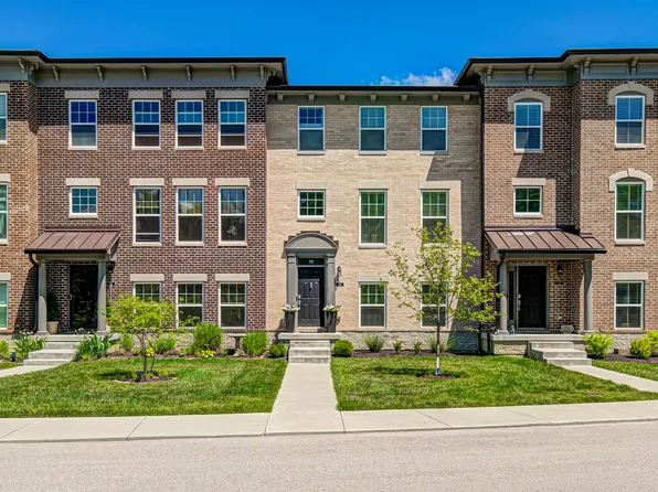 896 Yorkshire Ln, Zionsville, IN 46077