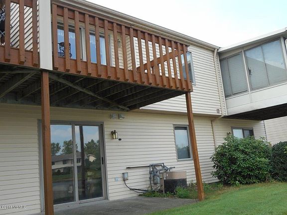 4th image of 6091 Crystal Dr