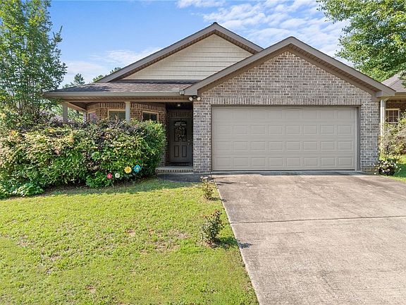 2nd image of 4545 Barretts Trace Blvd