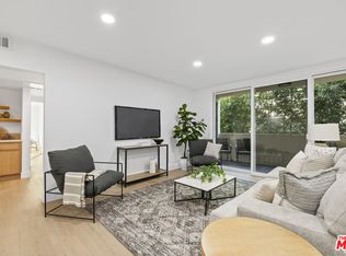 1025 N Kings Rd APT 113, West Hollywood, CA 90069