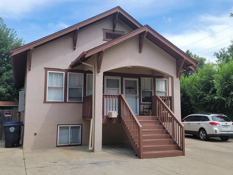 Duplex. Left side is 402 Kensington