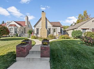 2407 S 58th St, West Allis, WI 53219